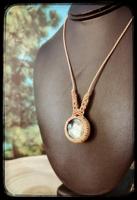 Collier micro-macramé "LABRADORITE"