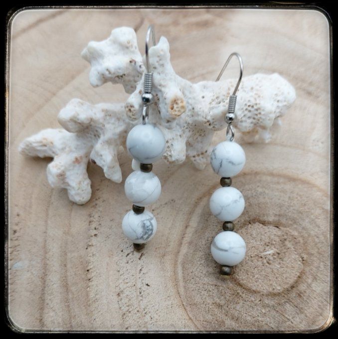 Boucles d'oreilles pierres naturelles "HOWLITE"